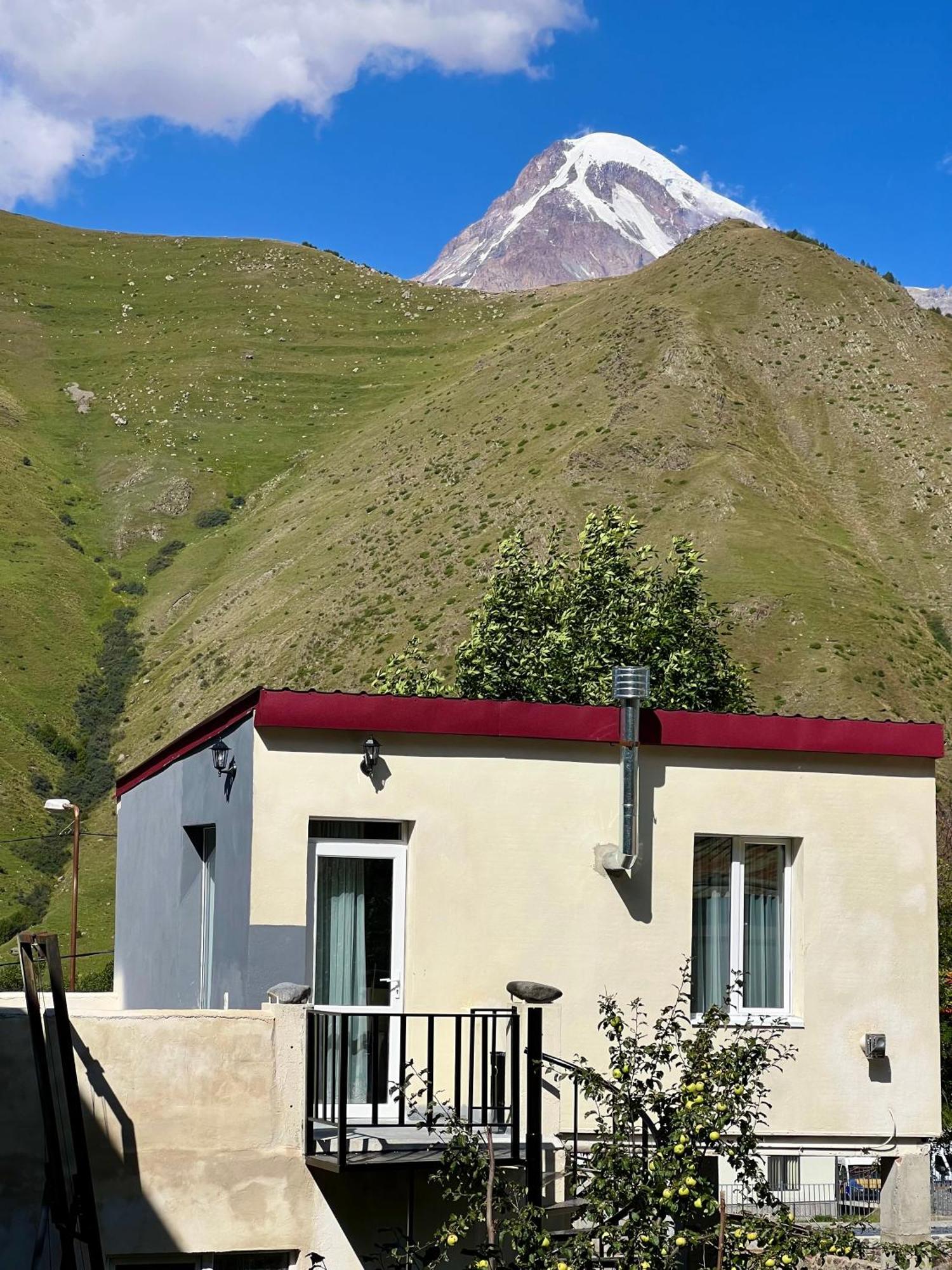 Kazbegi Green Yard 호텔 외부 사진